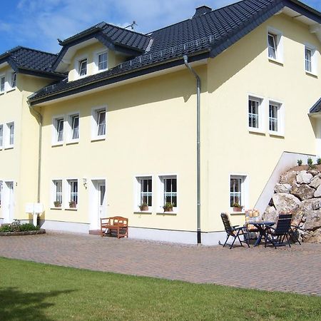 Ferienwohnung Mastiaux Mirbach Bagian luar foto