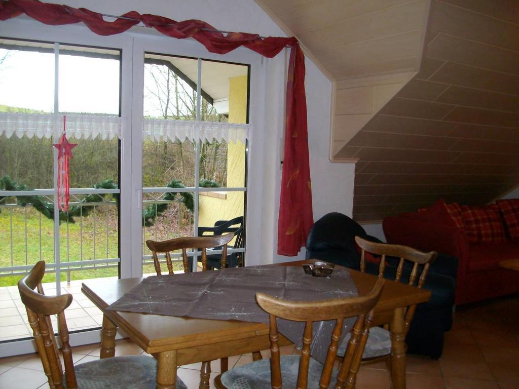 Ferienwohnung Mastiaux Mirbach Bagian luar foto
